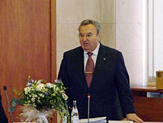 Директор ВНИИФК, председатель учебного совета профессор Л.Б. Кофман